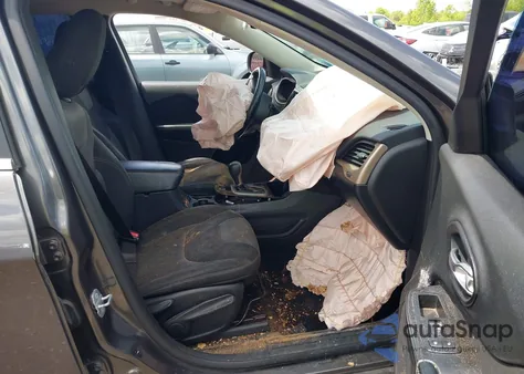 2014 Jeep Cherokee Latitude из США, поврежденный, VIN 1C4PJLCS5EW143993